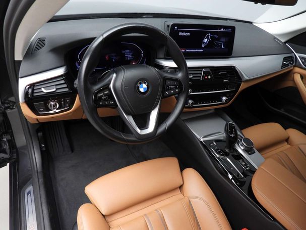 BMW 520i 135 kW image number 6