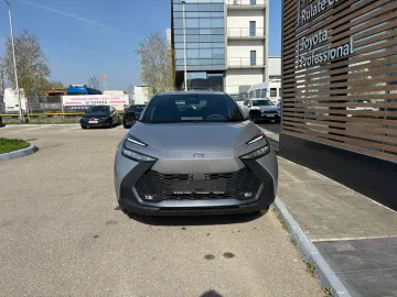 Car image 3