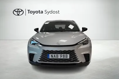 Car image 2