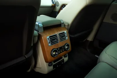 Car image 33