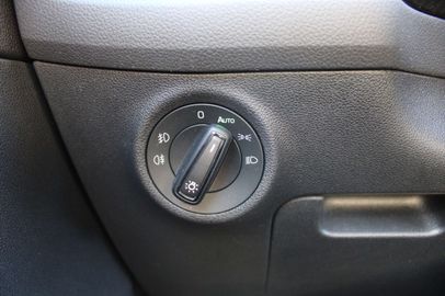 Car image 33