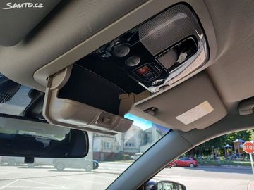 Car image 34