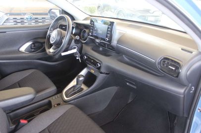 Car image 6