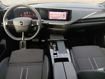 Car image 25