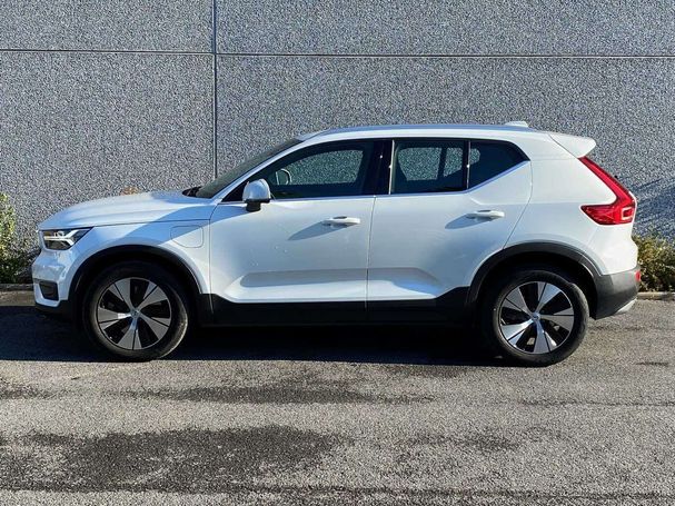 Volvo XC40 R Plug-in Hybrid T4 155 kW image number 1