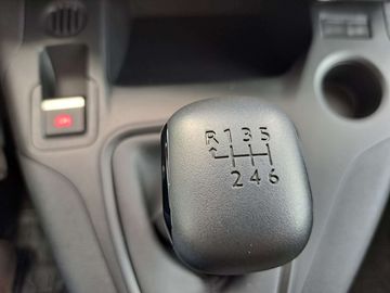 Car image 23