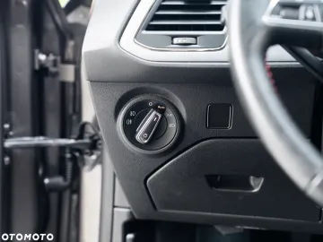 Car image 38