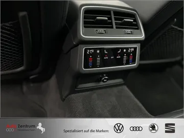 Car image 35