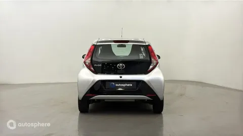 Car image 5