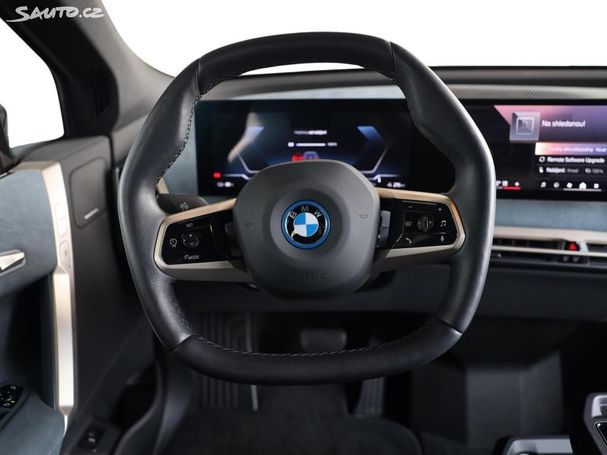 BMW iX xDrive40 240 kW image number 21