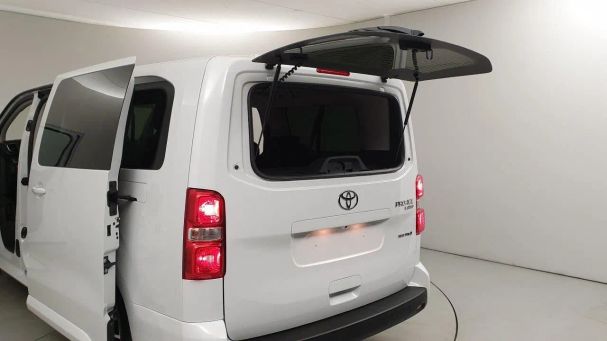 Toyota Proace Verso 100 kW image number 25