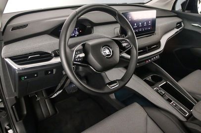 Car image 47