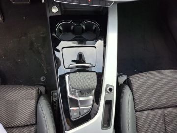 Car image 31