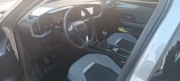 Car image 9