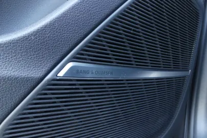 Car image 48
