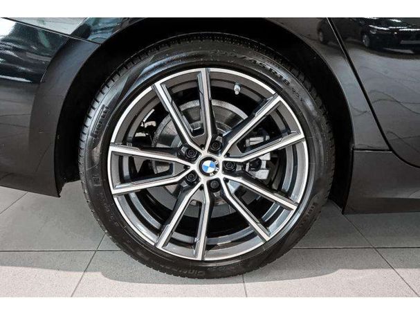 BMW 318i Touring M Sport 115 kW image number 5