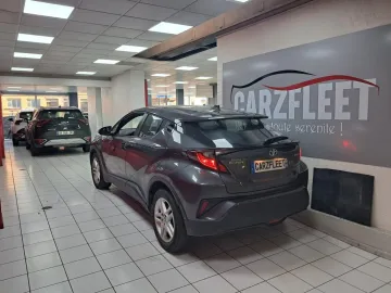 Car image 3