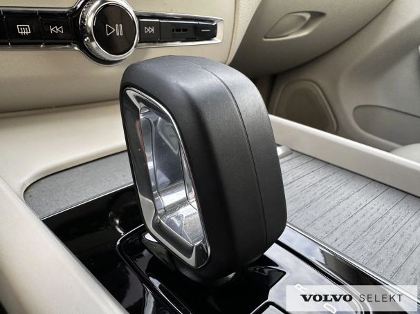 Volvo XC60 AWD 145 kW image number 14