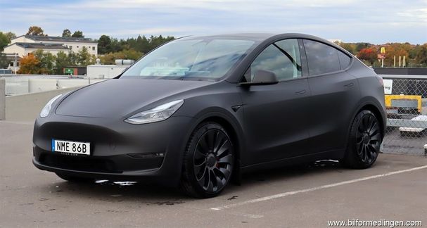 Tesla Model Y Performance AWD 393 kW image number 21