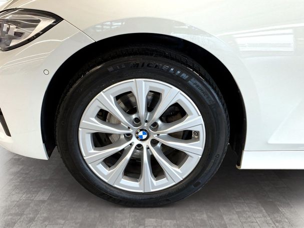 BMW 320d Touring xDrive 140 kW image number 9