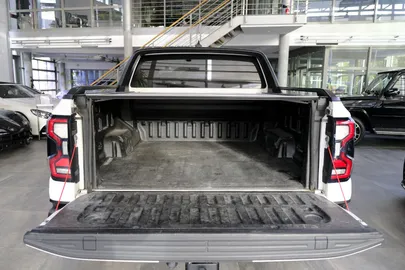Car image 29