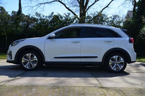 Kia Niro e 64 kWh 150 kW image number 35