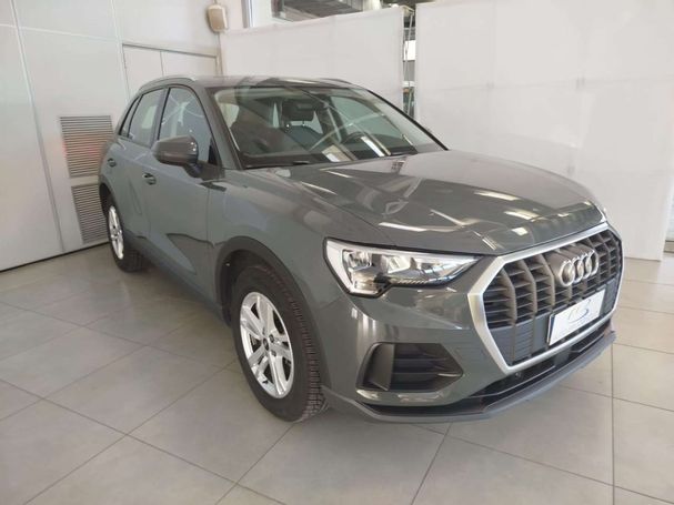 Audi Q3 35 TDI S tronic Business 110 kW image number 2