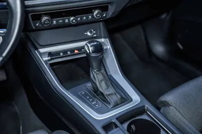 Car image 28