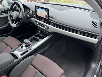 Car image 13