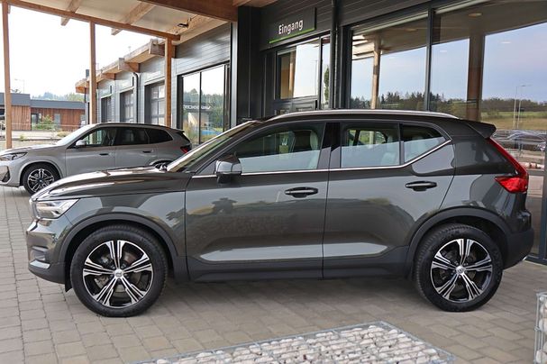 Volvo XC40 T4 AWD Geartronic Inscription 140 kW image number 3