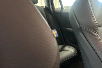 Car image 33