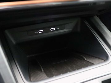 Car image 38