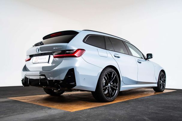 BMW 330e Touring 215 kW image number 48