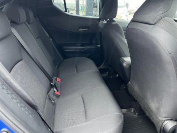 Car image 10