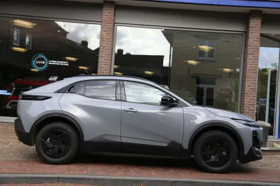 Car image 2