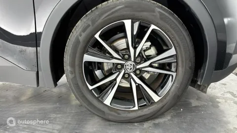 Car image 20