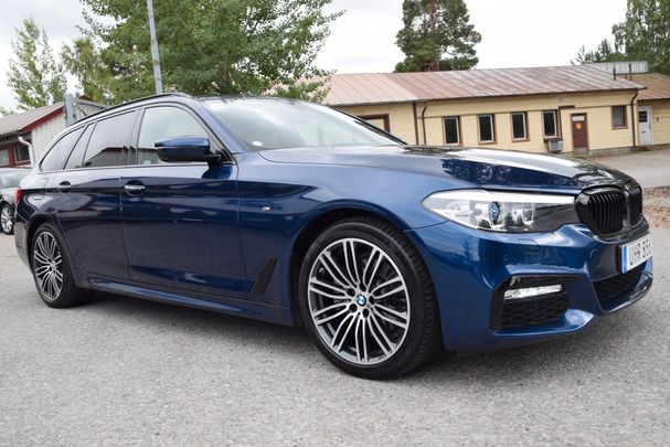 BMW 520d Touring xDrive 140 kW image number 2