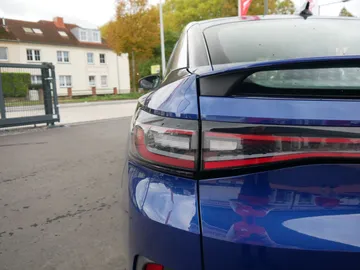 Car image 39