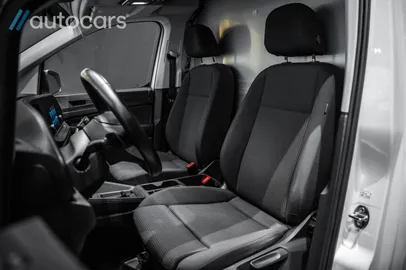 Car image 27