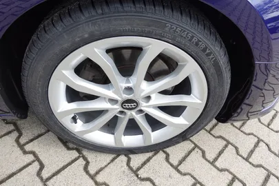 Car image 37