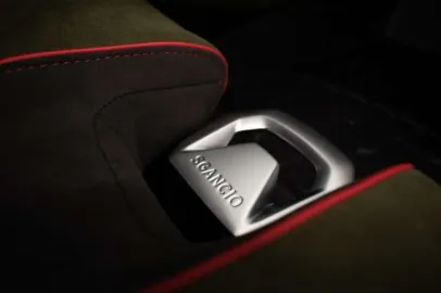 Car image 36