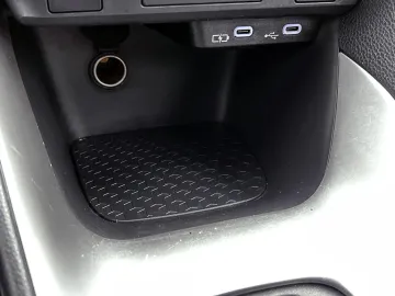 Car image 38