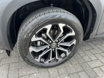 Car image 29