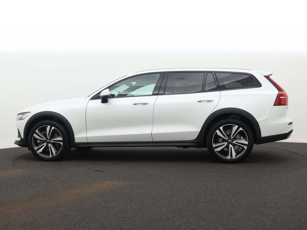 Volvo V60 Cross Country AWD B5 185 kW image number 2