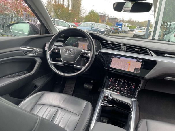 Audi e-tron 50 quattro 230 kW image number 4