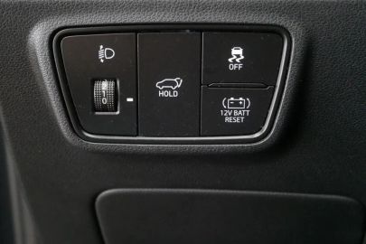 Car image 30