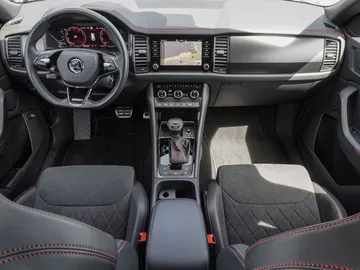 Car image 26