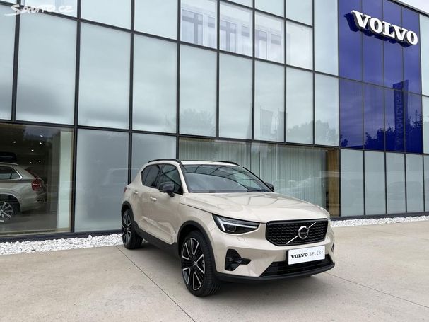 Volvo XC40 B4 Ultra Dark 145 kW image number 2