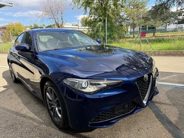 Alfa Romeo Giulia 2.2 AT8 Super 118 kW image number 2