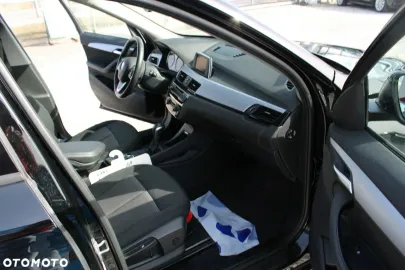 Car image 32